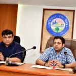 Training held at the Municipal Corporation headquarters under the chairmanship of the Municipal Commissioner regarding house tax. IMAGE CREDIT TO NAGAR NIGAM