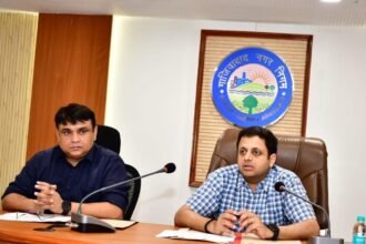 Training held at the Municipal Corporation headquarters under the chairmanship of the Municipal Commissioner regarding house tax. IMAGE CREDIT TO NAGAR NIGAM