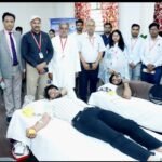 Blood donation camp organized in Modinagar, students participated enthusiastically. IMAGE CREDIT TO विश्वविद्यालय