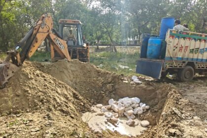 Shalimar Garden police seized 900 kg of synthetic paneer, which was destroyed by the food department. IMAGE CREDIT TO खाद्य विभाग