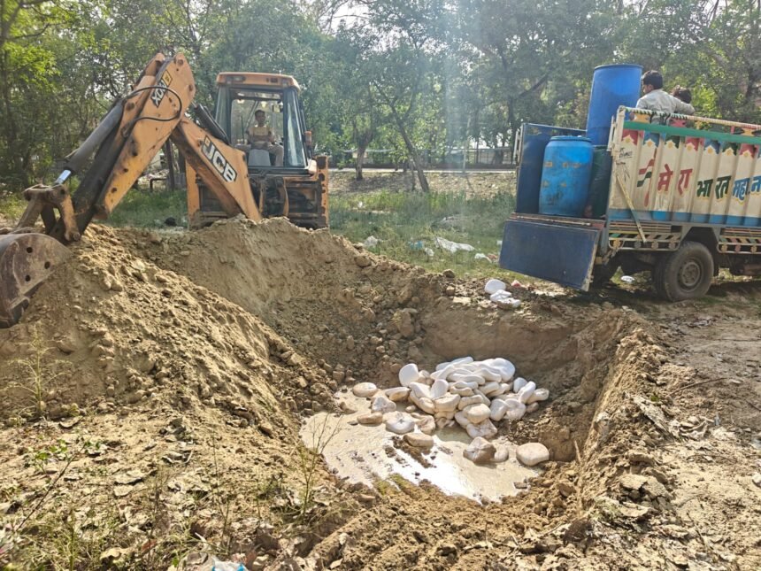 Shalimar Garden police seized 900 kg of synthetic paneer, which was destroyed by the food department. IMAGE CREDIT TO खाद्य विभाग