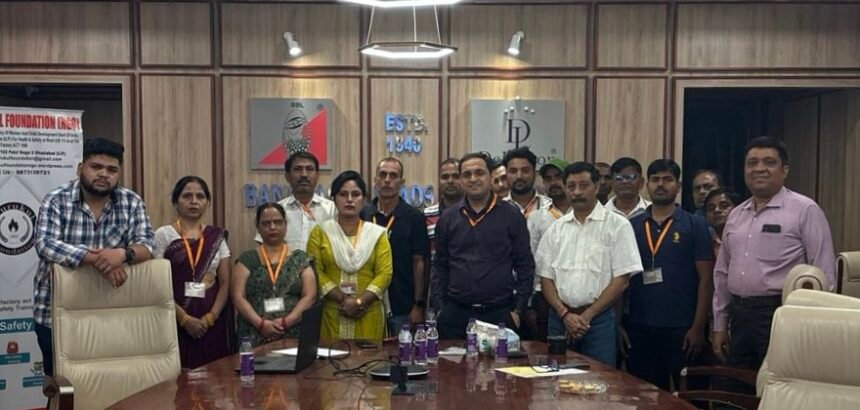 Under the Factories Act, 1948, a health and safety training session was successfully conducted at a beads company in Banaras. IMAGE CREDIT TO गुरुकुल फाउंडेशन