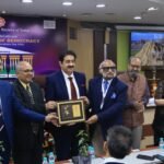 Pankaj Narayan Saxena was honored for his outstanding contribution in the field of public relations. IMAGE CREDIT TO पब्लिक रिलेशन सोसाइटी