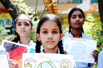 On World Earth Day, children delivered a message of environmental conservation, with a painting competition and a pledge ceremony being organized. IMAGE CREDIT TO कॉलेज