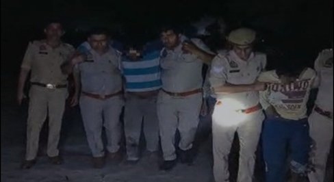 Police encounter exposes a theft gang; four arrested and two injured. IMAGE CREDIT TO POLICE