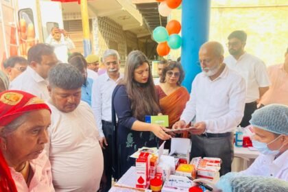 A major campaign for workers’ health: medical camps held at 25 locations, and a mega drive of 201 camps scheduled on May 1 IMAGE CREDIT TO सूचना विभाग