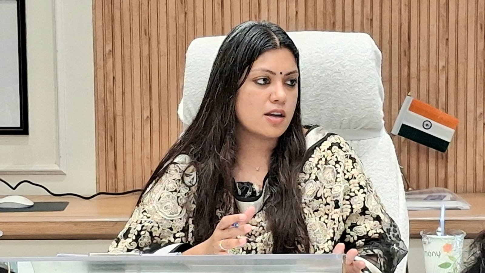 DM holds meeting with entrepreneurs to ensure success IMAGE CREDIT TO INFORMATION DEPARTMENT