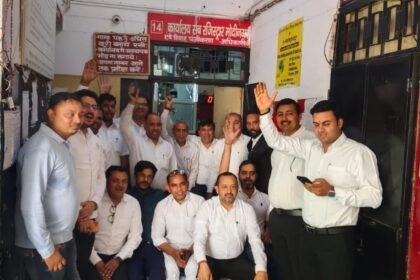 Lawyers protest outside the Sub-Registrar office; registry work comes to a standstill. IMAGE CREDIT TO REPORTER