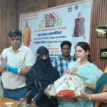 DM distributes ‘Vidur’ brand nutrition kits to malnourished children; praises initiative of self-help groups. IMAGE CREDIT TO सूचना विभाग