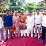 Son becomes a police constable; father’s hard work pays off IMAGE CREDIT TO रिपोर्टर