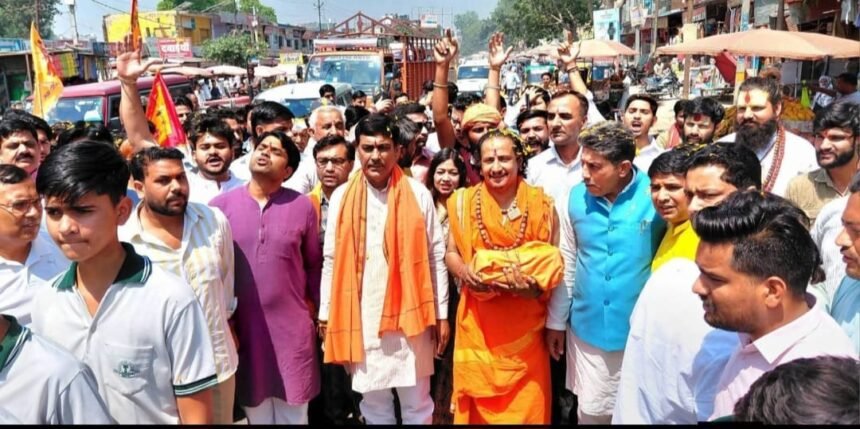 Ban cow slaughter; ensure respect and protection for cattle: Hundreds of cow devotees raise a call in Garhmukteshwar IMAGE CREDIT TO रिपोर्टर