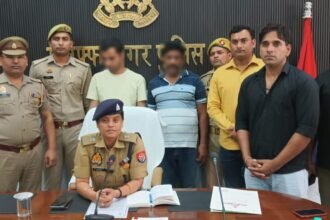 Two cunning cyber fraudsters who cheated people in the name of providing jobs and loans were arrested. IMAGE CREDIT TO POLICE