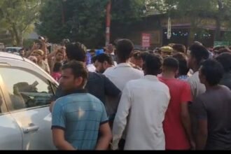 A stir erupted after the suspicious death of a history-sheeter lodged in Bijnor District Jail, leading to strong protests by family members and Azad Samaj Party workers. IMAGE CREDIT TO रिपोर्टर