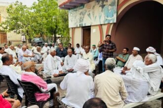 “A mahapanchayat will be held at Jewar Tehsil on May 25 regarding farmers’ issues.” IMAGE CREDIT TO रिपोर्टर