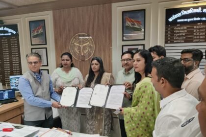 “An MoU was signed between the district administration and Samyak Collective Good Foundation for the health and welfare of unorganized workers.” IMAGE CREDIT TO सूचना विभाग