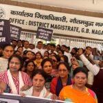 BJP Protest at the Collectorate, Slogans Raised Against SP IMAGE CREDIT TO BJP