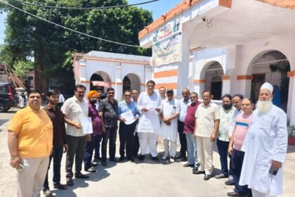 Traders Submit Memorandum to DM Regarding Anomalies in the Food Safety Act IMAGE CREDIT TO रिपोर्टर