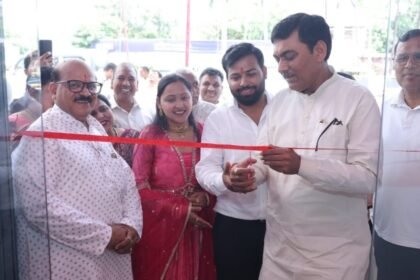 MLA Inaugurates Goyal Dental Clinic in Simbhaoli IMAGE CREDIT TO रिपोर्टर