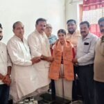 “A former MLA honored topper student Akashi Chaudhary.” IMAGE CREDIT TO रिपोर्टर