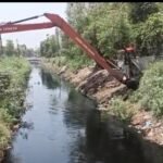 Before the monsoon, the Municipal Corporation has started cleaning the drains (nalas). IMAGE CREDIT TO नगर निगम