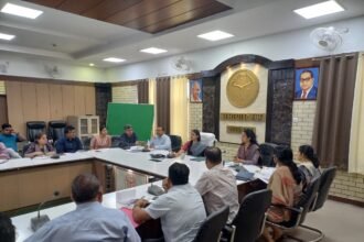 The District Magistrate has instructed officials to ensure quality disposal of IGRS (Integrated Grievance Redressal System) complaints. IMAGE CREDIT TO सूचना विभाग