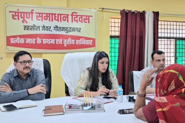 The Sampoorna Samadhan Divas was held in all three tehsils of the district. A total of 200 complaints were received, out of which 9 were resolved on the spot. IMAGE CREDIT TO INFORMATION DEPARTMENT