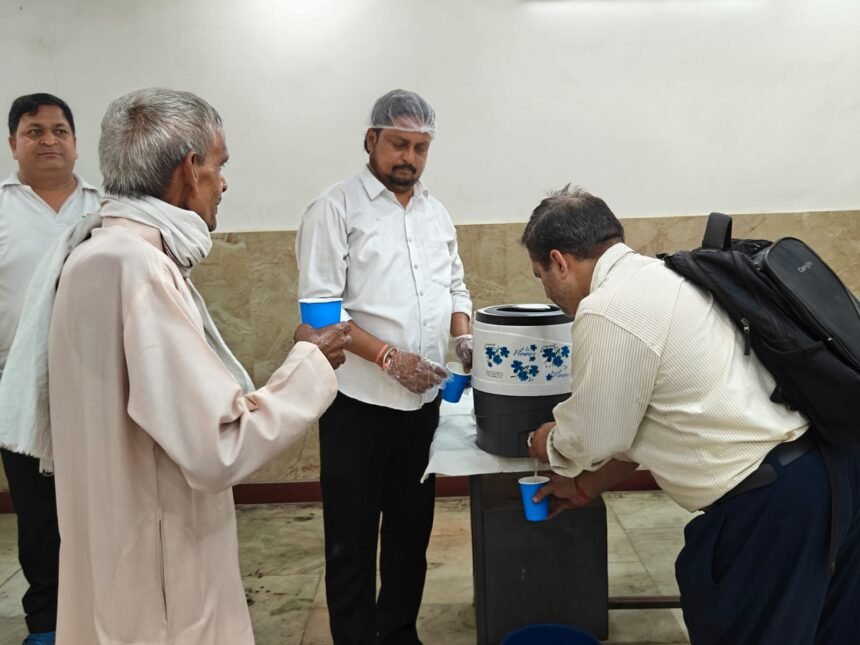 A unique initiative by the Municipal Commissioner: Visitors to the Municipal Corporation are being served lemon water. IMAGE CREDIT TO Municipal Corporation
