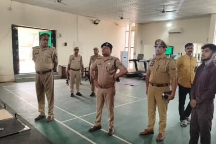 DCP Dhawal Jaiswal inspected the Police Lines and issued instructions to improve the arrangements and overall management. IMAGE CREDIT TO POLICE