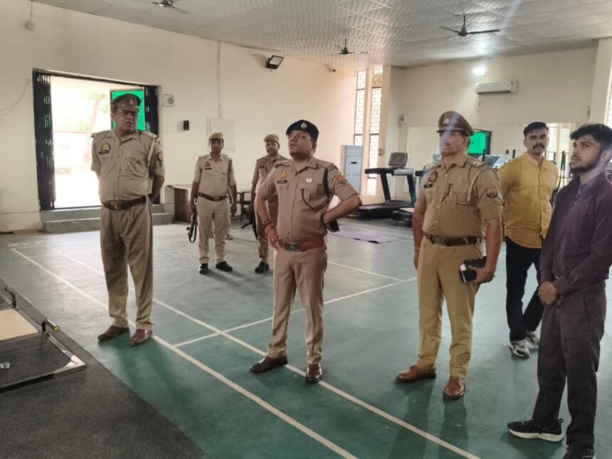 DCP Dhawal Jaiswal inspected the Police Lines and issued instructions to improve the arrangements and overall management. IMAGE CREDIT TO POLICE