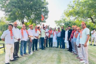 Celebrations were held in Jewar after the BJP’s victory in three states, with party workers distributing sweets. IMAGE CREDIT TO रिपोर्टर