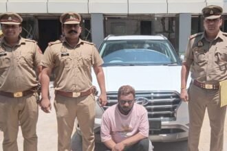 Vijaynagar police arrested one आरोपी involved in stealing four-wheeler vehicles. IMAGE CREDIT TO POLICE