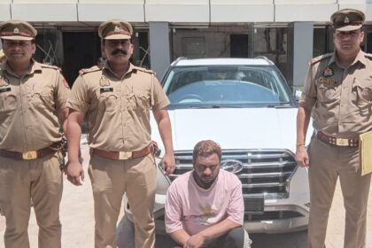 Vijaynagar police arrested one आरोपी involved in stealing four-wheeler vehicles. IMAGE CREDIT TO POLICE