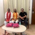 On arrival in Mathura, Dr. Surendra Chaudhary was given a grand welcome, and Hotel Kadamb Kutir echoed with slogans in his honor. IMAGE CREDIT TO डॉक्टर सुरेंद्र चौधरी