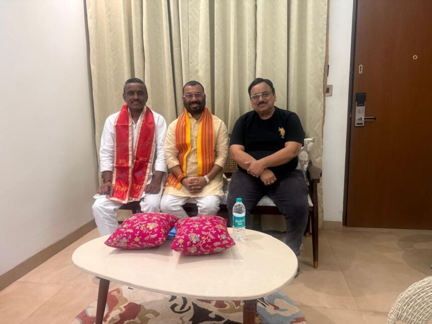 On arrival in Mathura, Dr. Surendra Chaudhary was given a grand welcome, and Hotel Kadamb Kutir echoed with slogans in his honor. IMAGE CREDIT TO डॉक्टर सुरेंद्र चौधरी