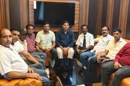 Mangal Singh Gurjar has been elected as the president of the Jansath Press Club, and Amit Sharma has been appointed as the general secretary. IMAGE CREDIT TO रिपोर्टर