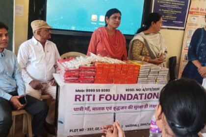 Students, especially girls, were made aware about precautions against heat waves and communicable diseases.