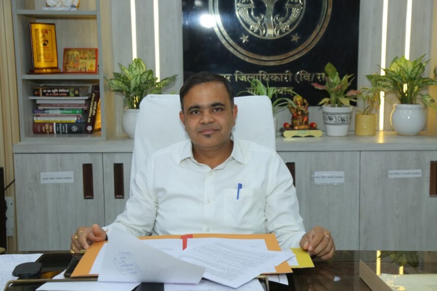 Instructions were issued to ensure the timely and quality completion of the first phase of the Census 2027. IMAGE CREDIT TO सूचना विभाग