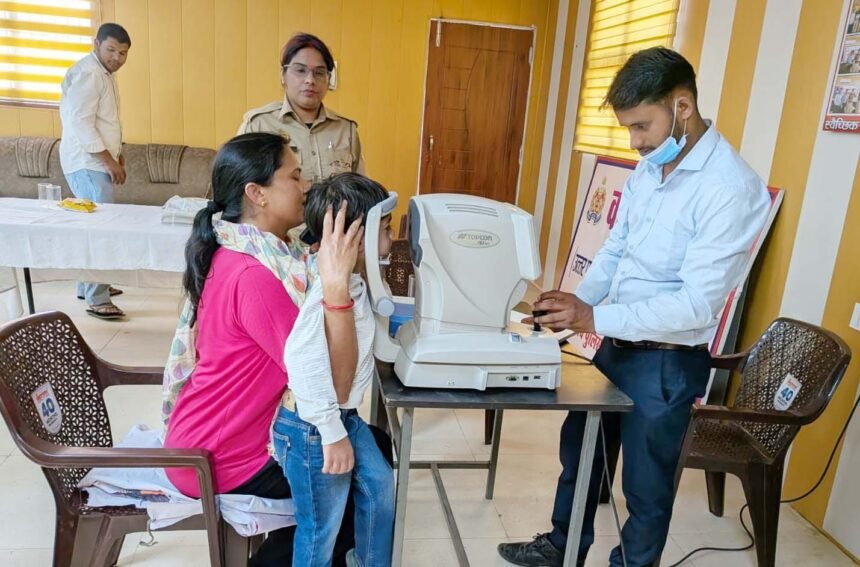 A free eye examination and consultation camp was organized at the police lines. IMAGE CREDIT TO पुलिस