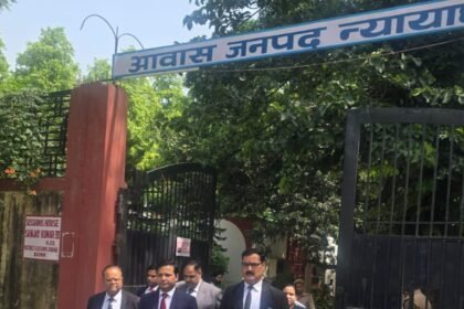 In a unique initiative for environmental and fuel conservation, the District Judge walked to the office instead of using a vehicle. IMAGE CREDIT TO REPORTER