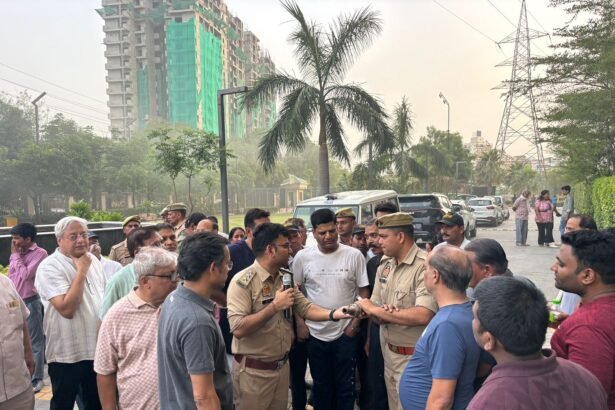 Under a special fire safety campaign in the Ghaziabad Commissionerate, mock drills were conducted in high-rise buildings to improve emergency preparedness and response. IMAGE CREDIT TO फायर डिपार्मेंट