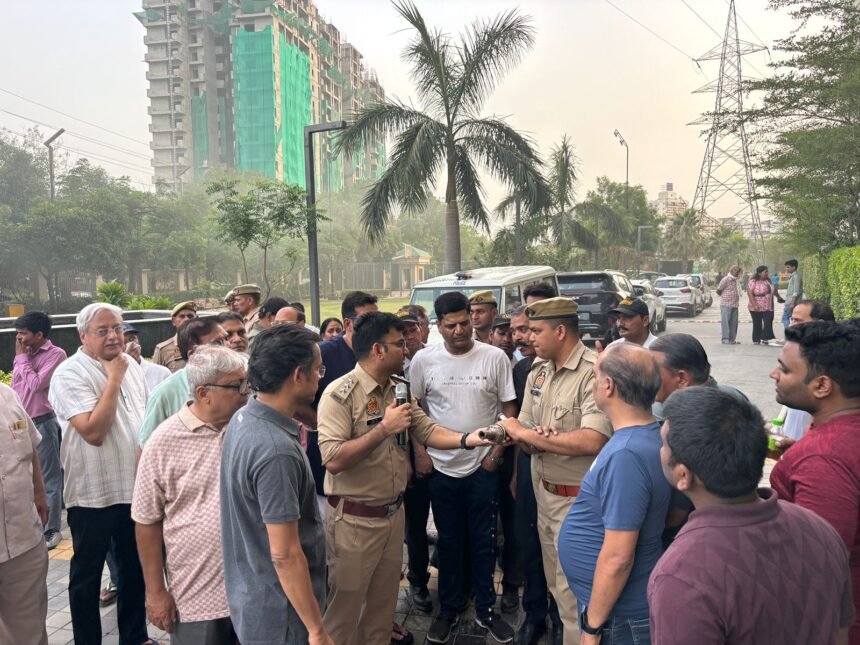 Under a special fire safety campaign in the Ghaziabad Commissionerate, mock drills were conducted in high-rise buildings to improve emergency preparedness and response. IMAGE CREDIT TO फायर डिपार्मेंट