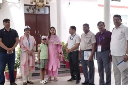 In Bijnor, an important phase of the census work has been completed. The District Magistrate’s residence has been assigned the number **CM 197**. IMAGE CREDIT TO सूचना विभाग