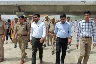 “Administration is on alert for Ganga Dussehra; the District Magistrate (DM) and Superintendent of Police (SP) inspected the Kairana Yamuna Bridge.” IMAGE CREDIT TO सूचना विभाग