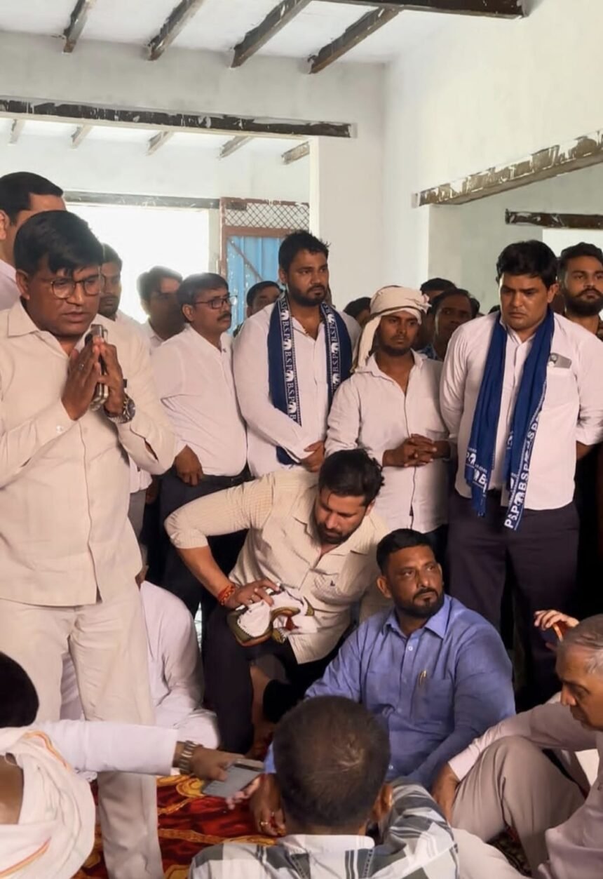 Leaders are reaching out to meet the family of the victim in the teenage murder case. IMAGE CREDIT TO रिपोर्टर