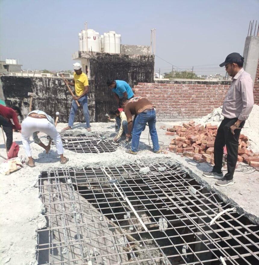 In Sahibabad, the Ghaziabad Development Authority carried out a bulldozer action against illegal construction, demolishing unauthorized structures and sealing a commercial building that was being constructed without approved plans. IMAGE CREDIT TO प्राधिकरण