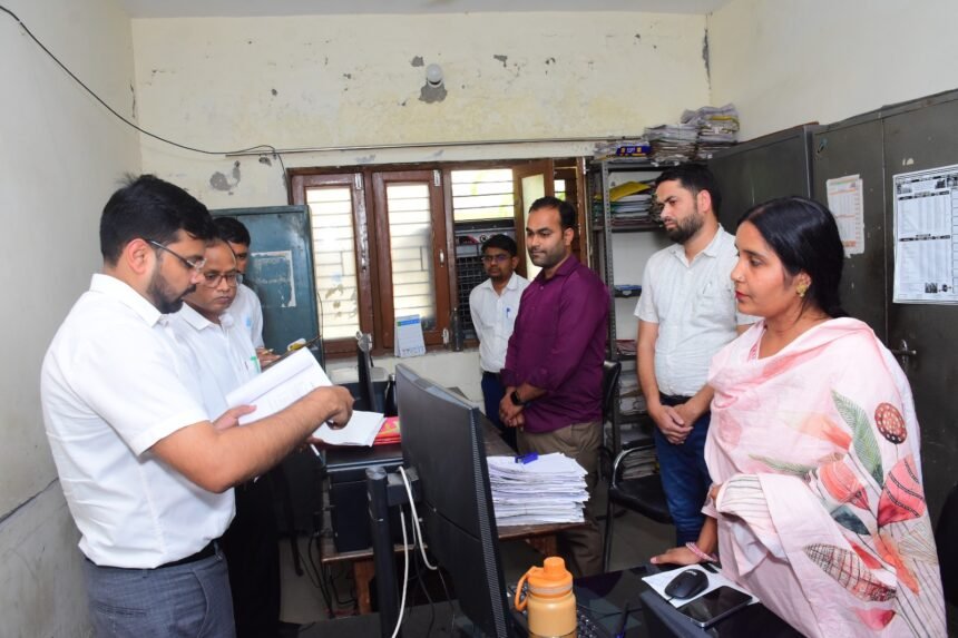 District Magistrate Alok Yadav took a strict stance on negligence and inspected the Transit Hostel to review departmental arrangements and ground-level conditions. IMAGE CREDIT TO सूचना विभाग