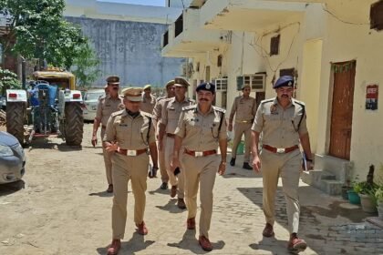 The DIG of Meerut Range inspected Inchauli Police Station and reviewed security arrangements and police functioning. IMAGE CREDIT TO POLICE