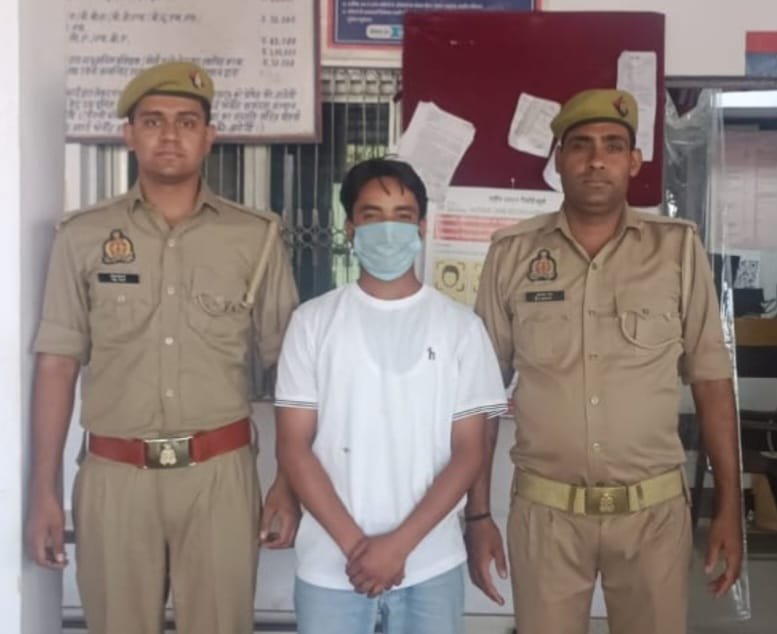 “Police crack down on swimming pool operating without permission; operator arrested.” IMAGE CREDIT TO POLICE