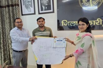“Enumerators who performed excellently in the first phase of Census 2027 were honored.” IMAGE CREDIT TO सूचना विभाग