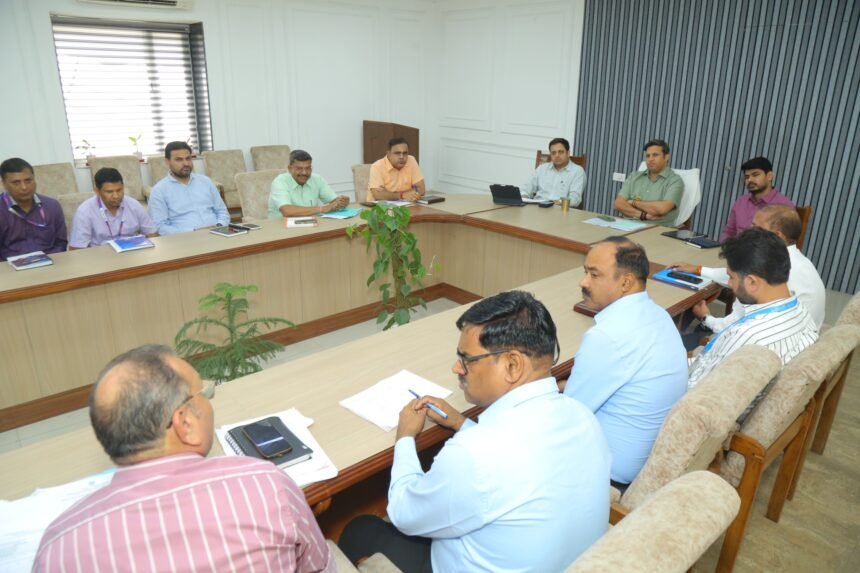 “In Ghaziabad, departments will carry out joint action to improve air quality; a meeting was held under the chairmanship of the District Magistrate.” IMAGE CREDIT TO सूचना विभाग